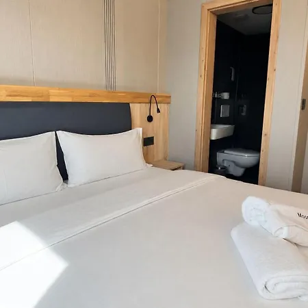 Hotell Mooncity & Boardinghouse *