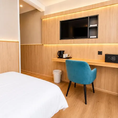 Hotel Mooncity Hotel&boardinghouse *