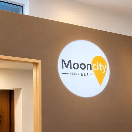 Mooncity Hotel&boardinghouse Hotel