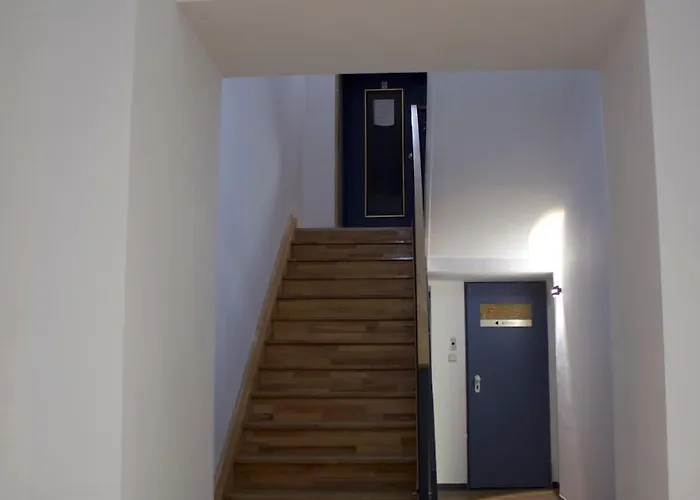 Hotel Mooncity & Boardinghouse Düsseldorf